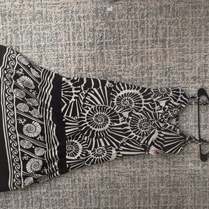 Sofia by Sofia Vergara Black and White Midi Dress